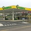 AGROLA Tankstelle Schüpfen, mit TopShop, grosse Überdachung, Strasseneinfahrt