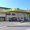 AGROLA Tankstelle in Meggen an der Luzernerstrasse; überdacht mit zwei Tanksäulen bei Autogarage; direkt an Strasse